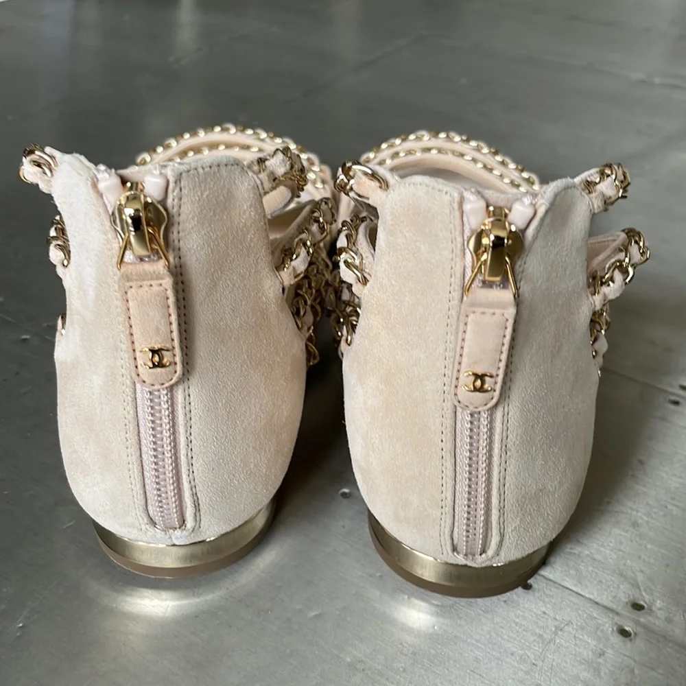 Chanel kid suede beige flat chain gold sandal RARE sz 38 $1750